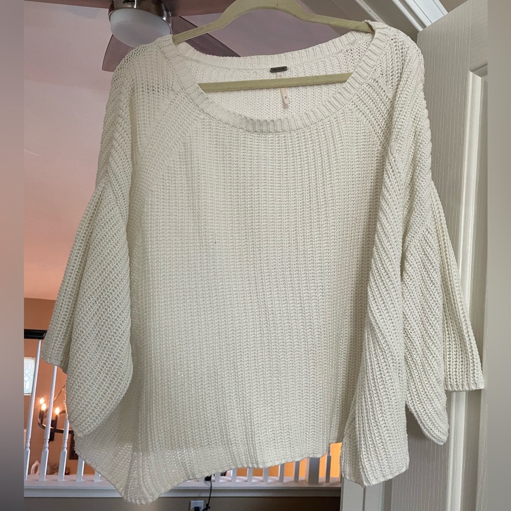 Free People White Sweater • Size M